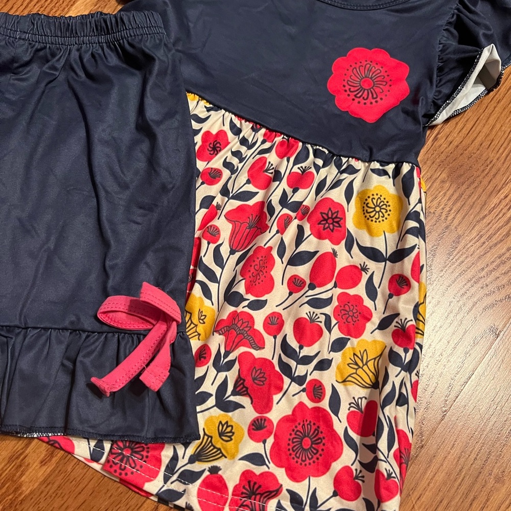 🆕🌺Spring/Summertime Flower Outfit🌺 - Picture 3 of 4